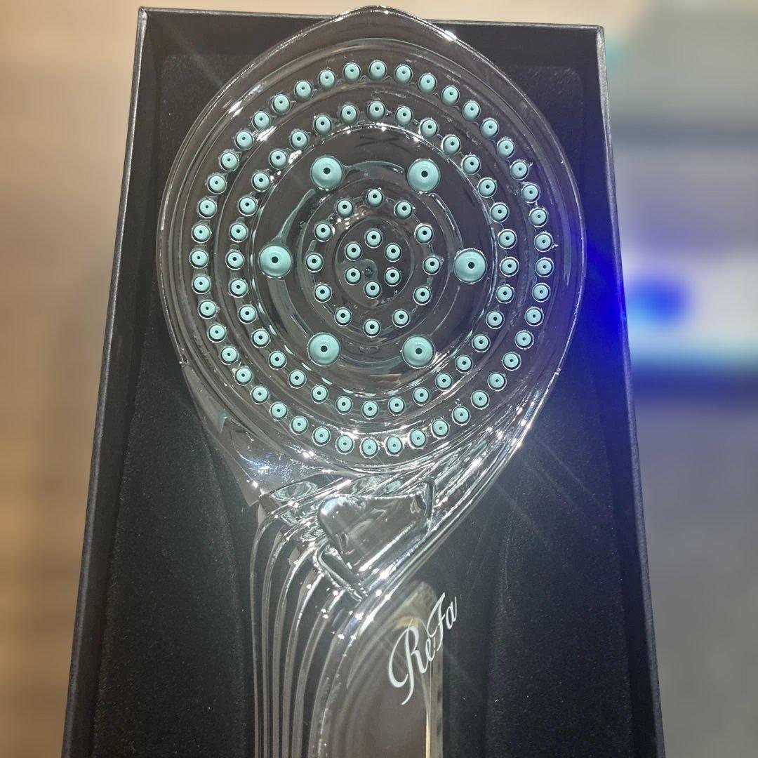 リファ　シャワーヘッド　箱、説明書、ギャランティカードあり