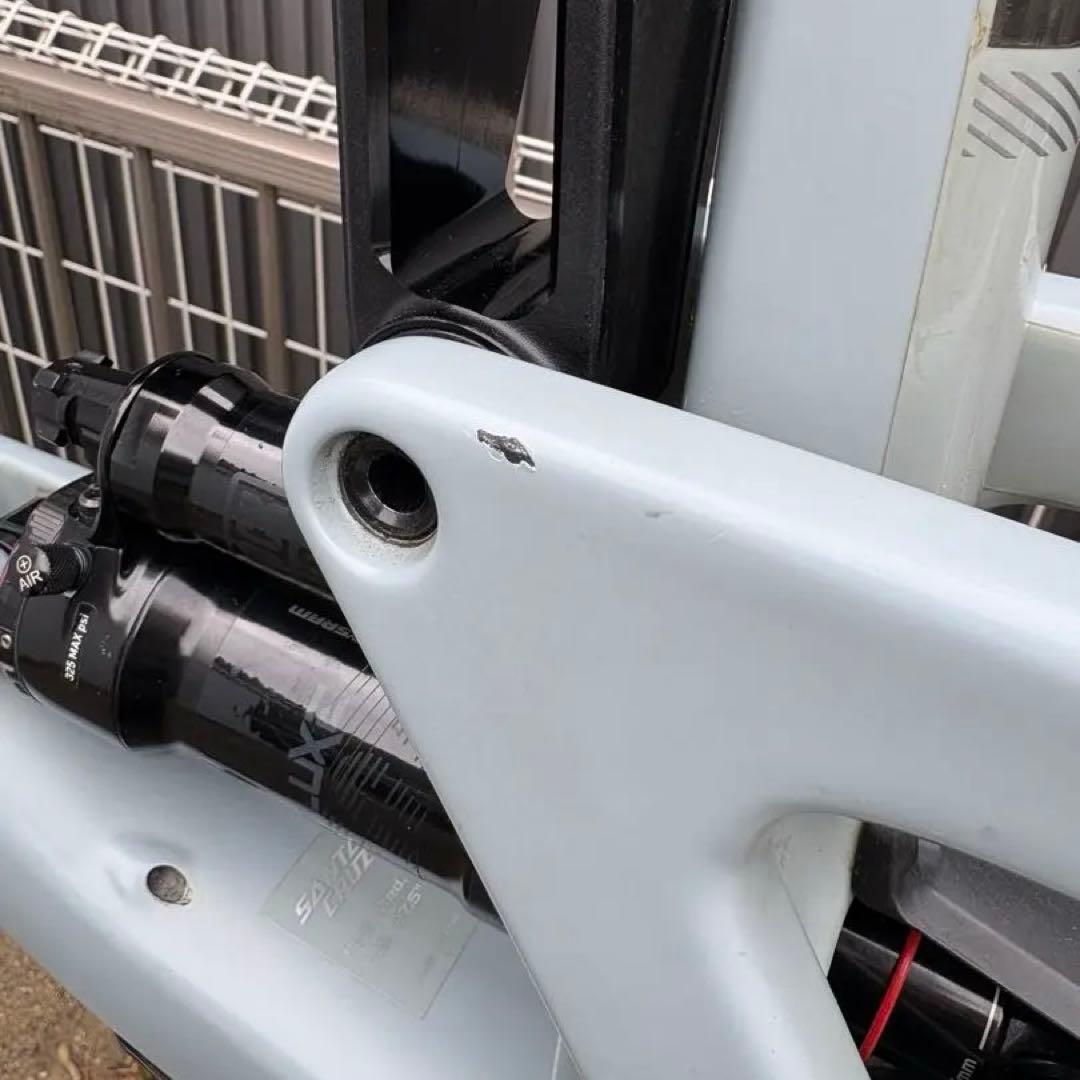 Santa Cruz BRONSON CC 2019モデル　フレーム