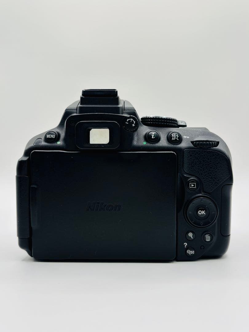 Nikon D5300 ボディ デジタル一眼レフカメラ SC:12450