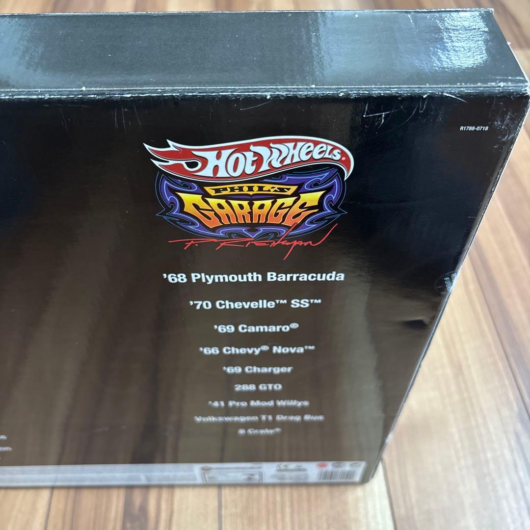 ミニカー HOT WHEELS REAL RIDERS GARAGE 30 CAR SET