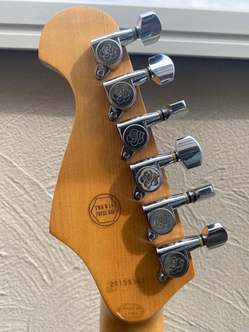 GYPSY ROSE (ジプニーローズ/ストラトキャスター タイプ)