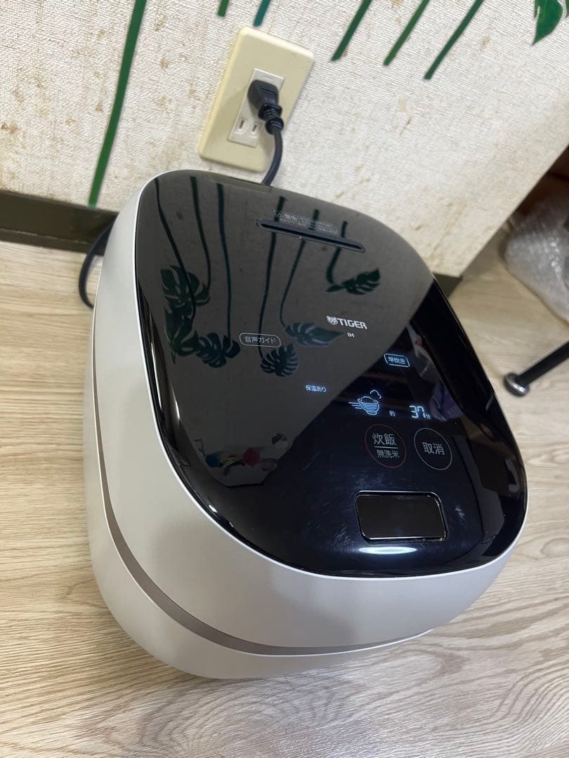 TIGER 炊飯器 JPC-A100 ブラック/シルバータッチスクリーン。