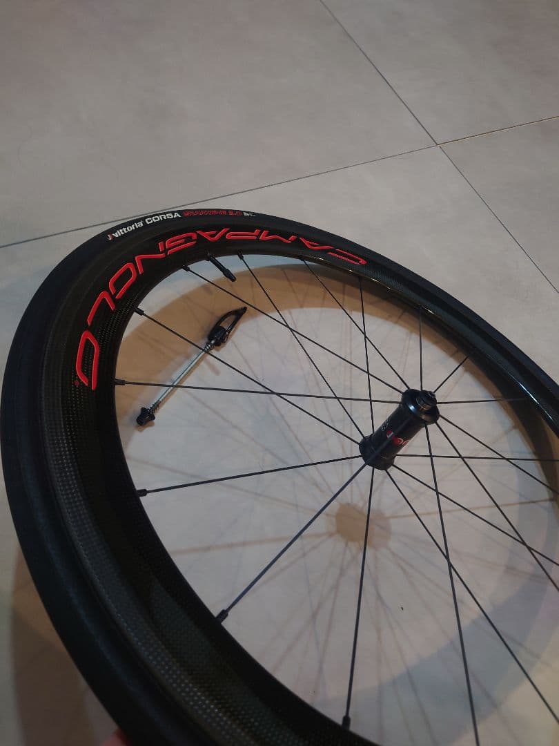 カンパニョーロ BORA ULTRA 50　レッドフランジ