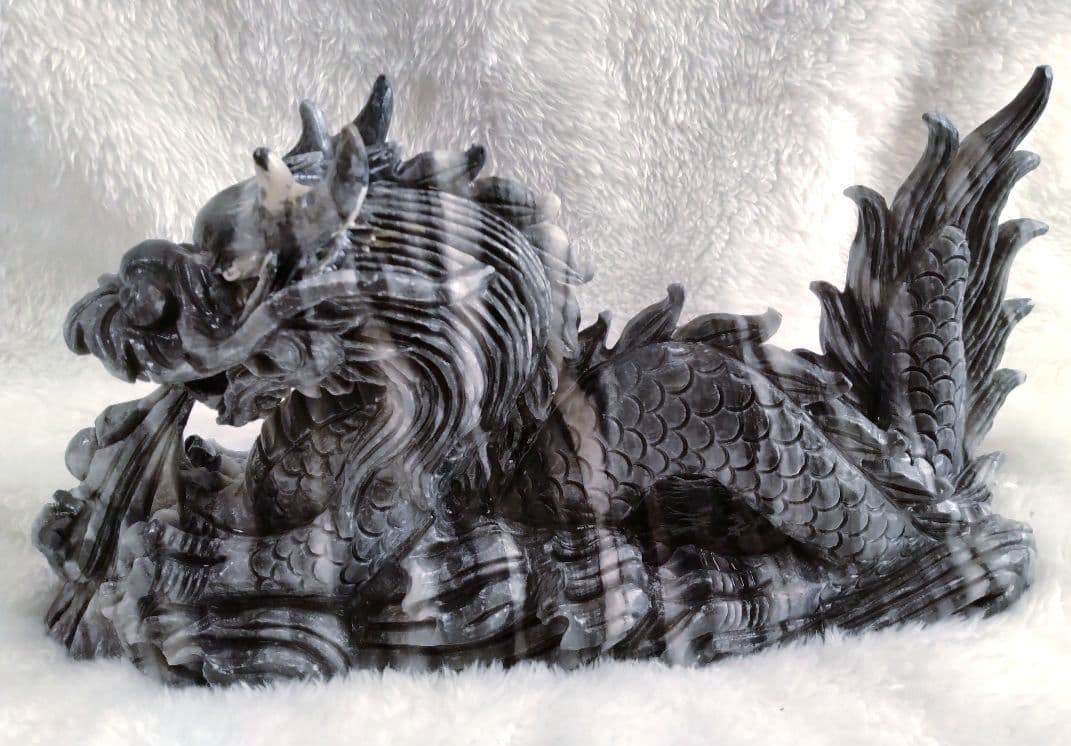 大理石ドラゴンの彫刻置物