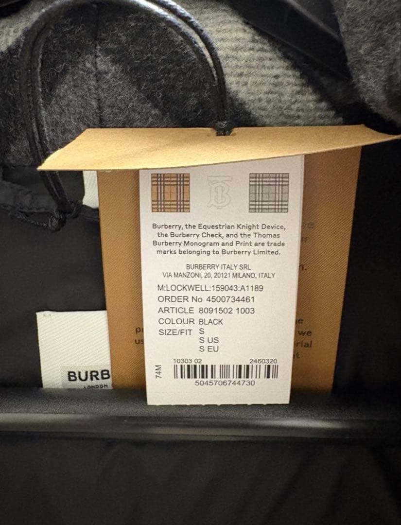 バーバリー LOCKWELL メンズダウンジャケット ブラック