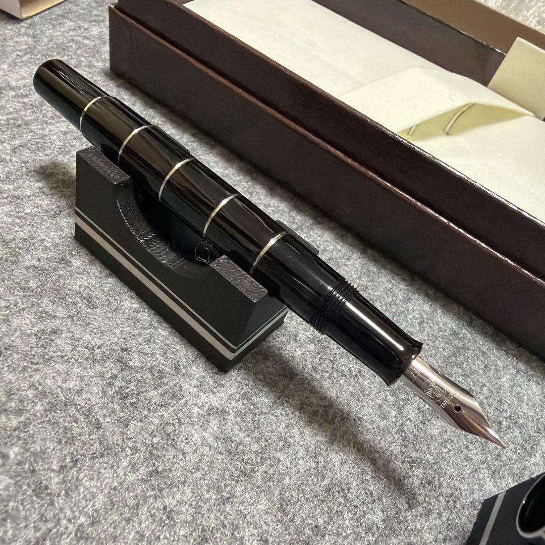 レア☆新品未使用 ペリカン M215 トラディショナルブラック ニブEF 極細☆