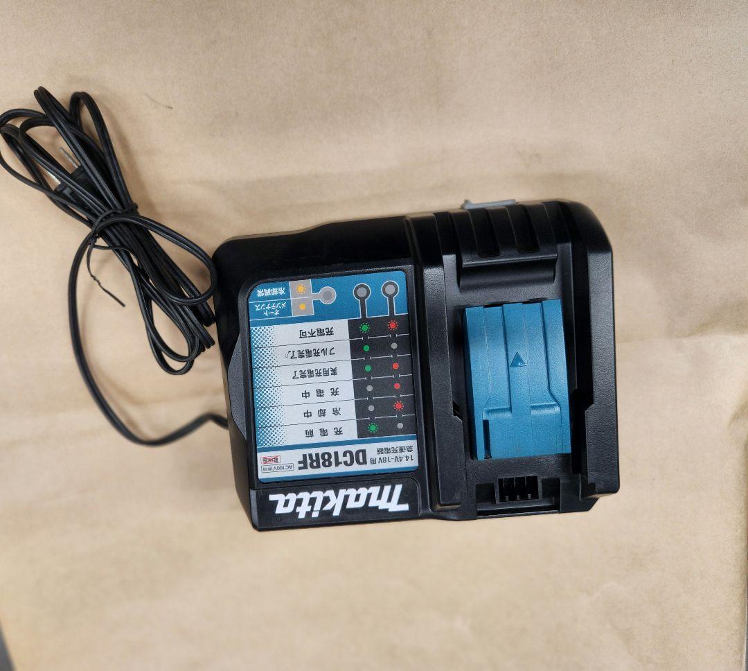 Makita MR113 ワイヤレスラジオ　バッテリー　充電器