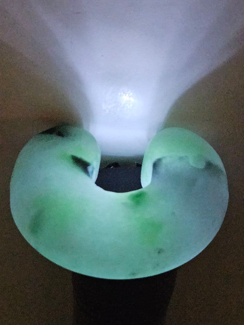 H 特大 飛龍 翡翠勾玉　　☆12,000円☆