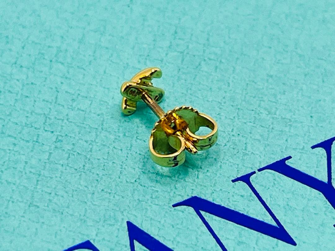 c920 ティファニー　クロス　ステッチ　AU750 k18 YG ピアス　片耳