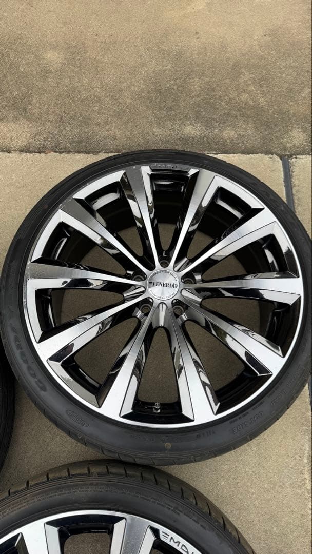 最終値下げ　VENERDI MADELENA 20インチ　アルヴェル