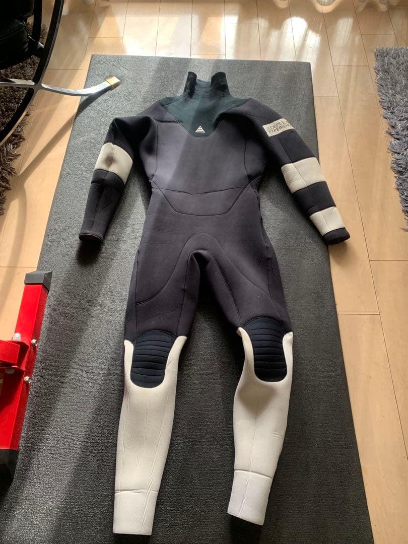 リバーサル　ウエットスーツ　5/3mm Lサイズ