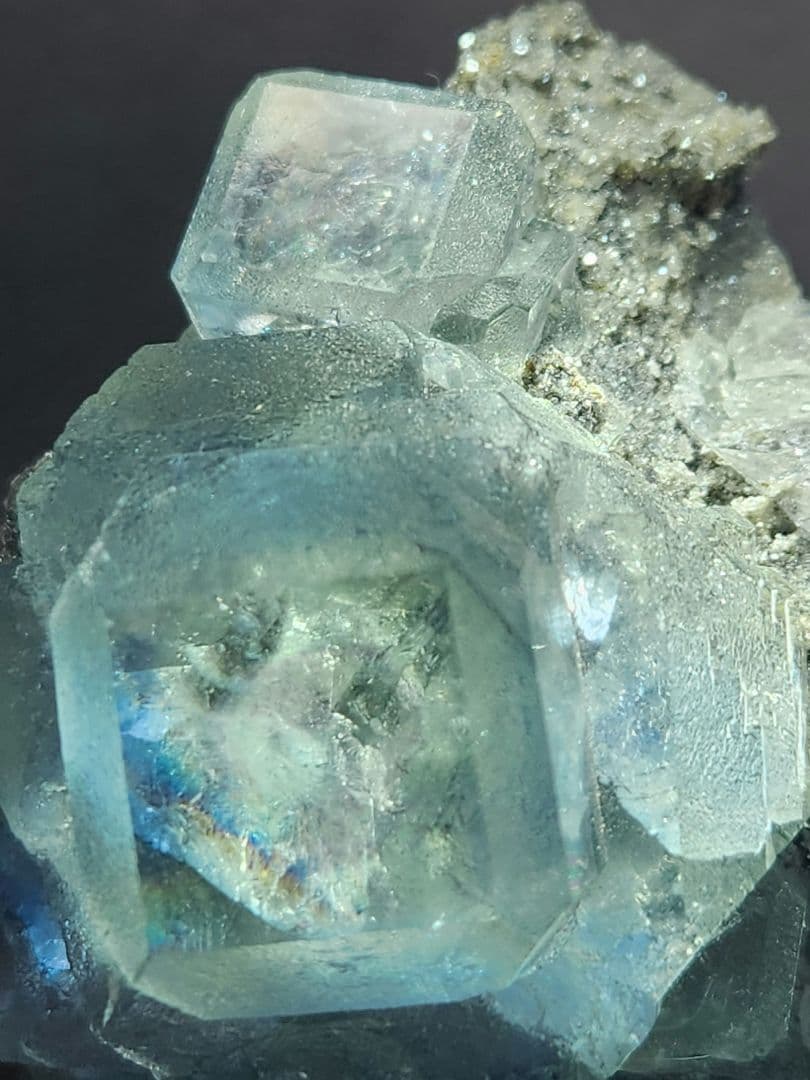 高品質✨フローライト母岩付き結晶原石