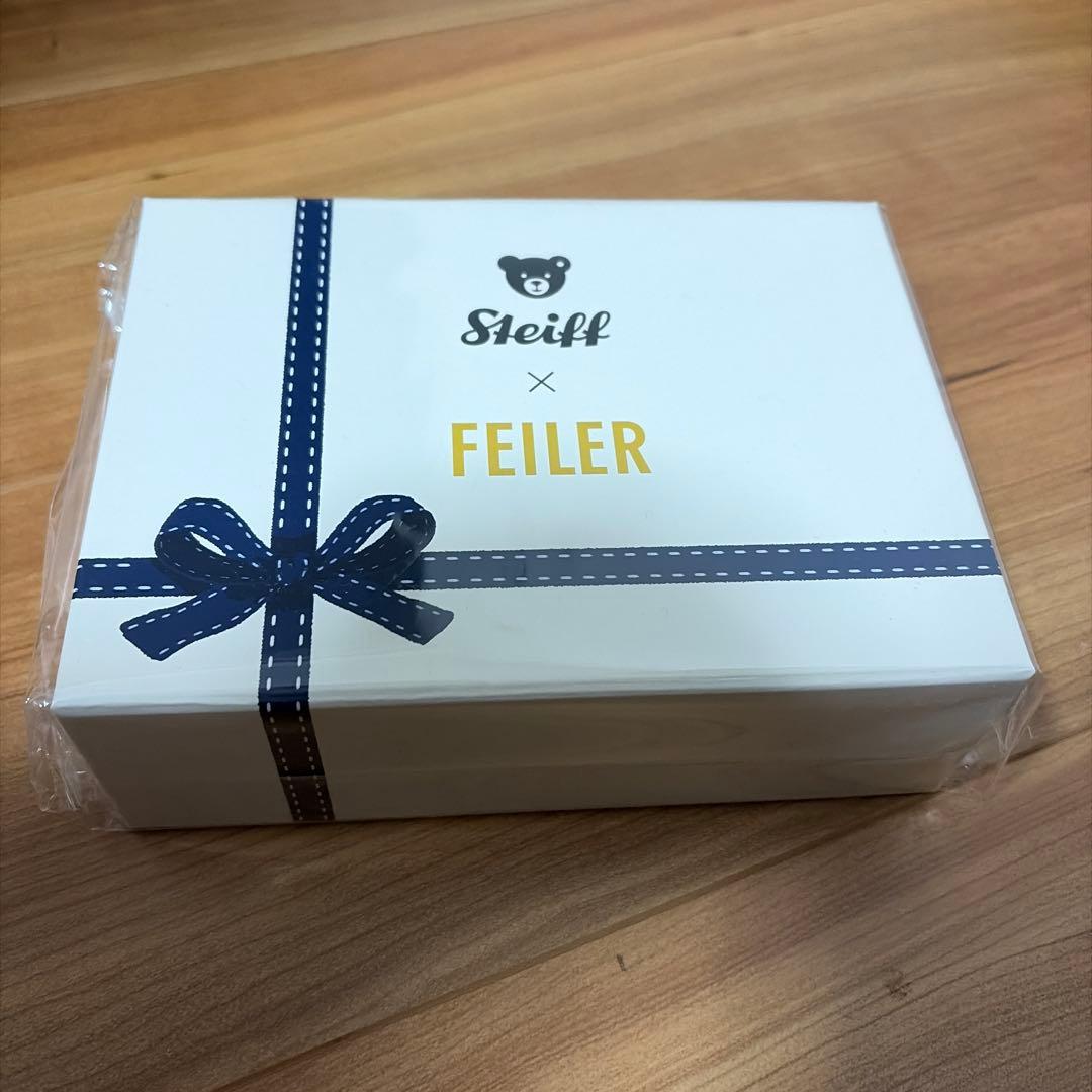 Steiff×FEILER テディベアキーリングス　ハンカチセット