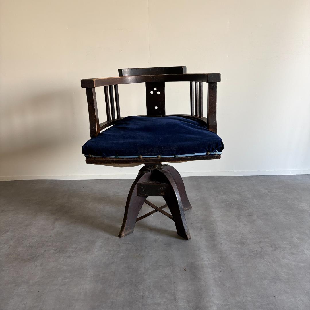 アンティーク　木製ドクターチェア　回転椅子