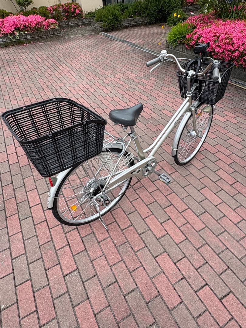 Rik☆さん専用 前籠付きAR変速付きシルバー 軽快車(26㌅)配達共に可能