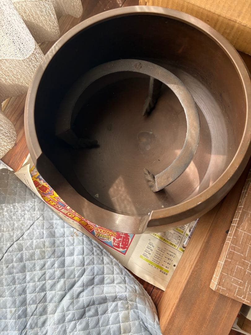 鉄製茶釜 丸型 凹凸デザイン