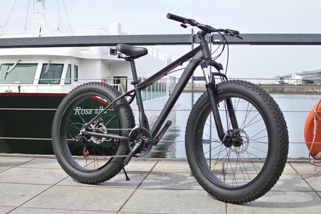 送料無料！未使用26×4.0ファットバイク　21スピード