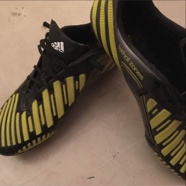 アディダス リーサルゾーン 取り替え