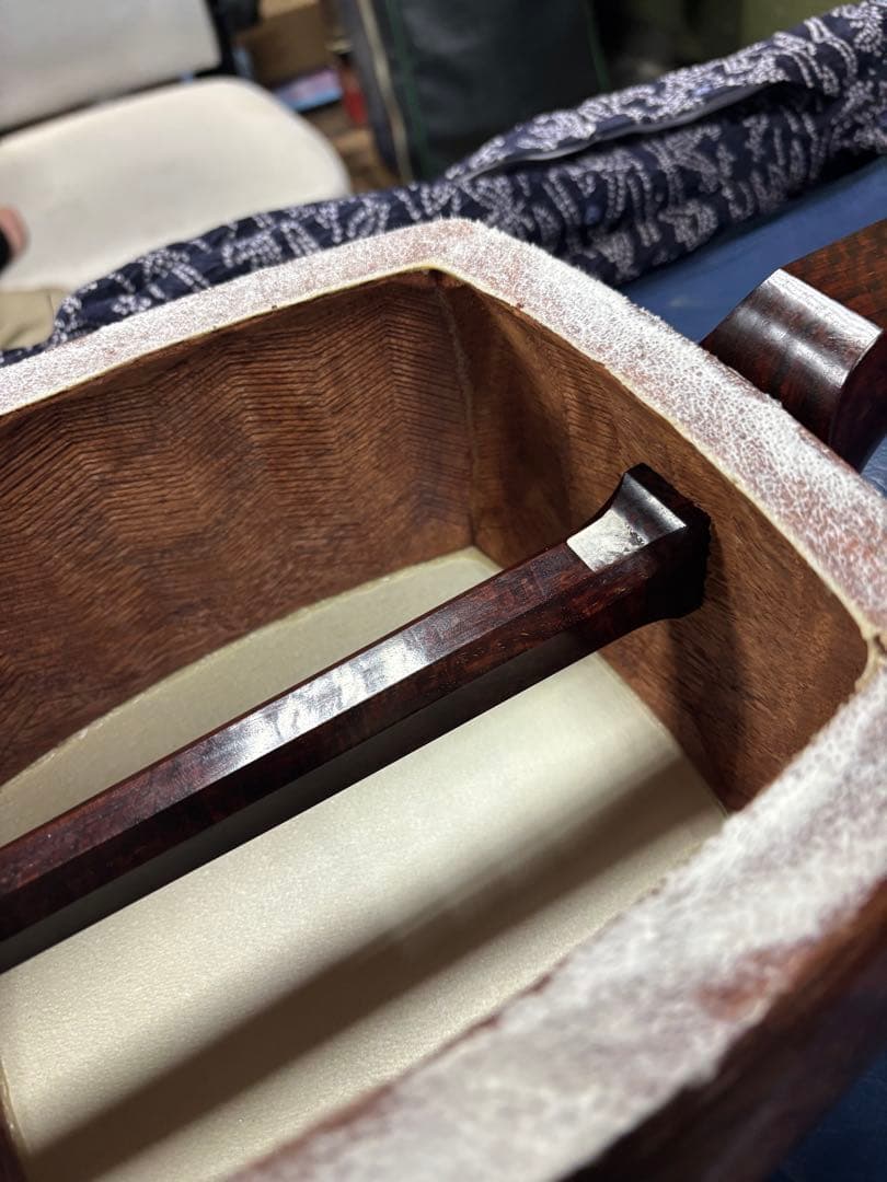 1.5寸短 金細二本溝子持ち綾杉胴 民謡三味線