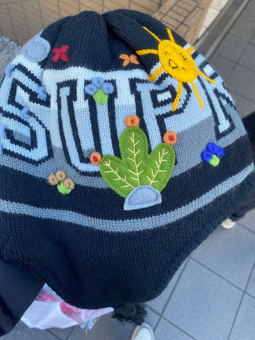 スキー・スノーボードアクセサリー Supreme Felt Applique Earflap Beanie