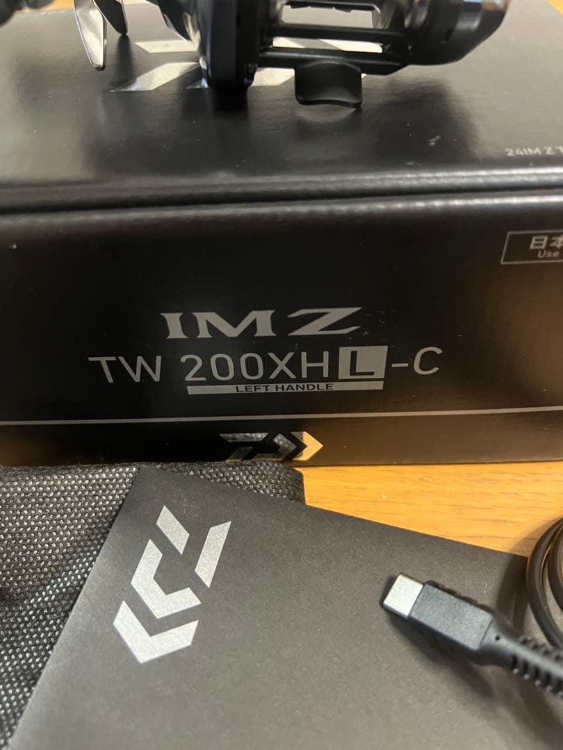 リール 24IMZ TW 200XHL