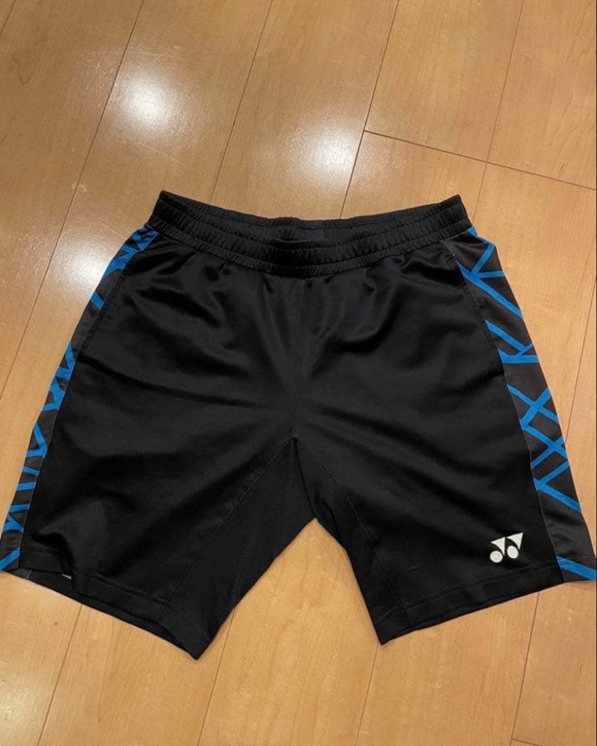 バドミントン　ヨネックス　ハーフパンツ　Lサイズ　値下げ交渉可