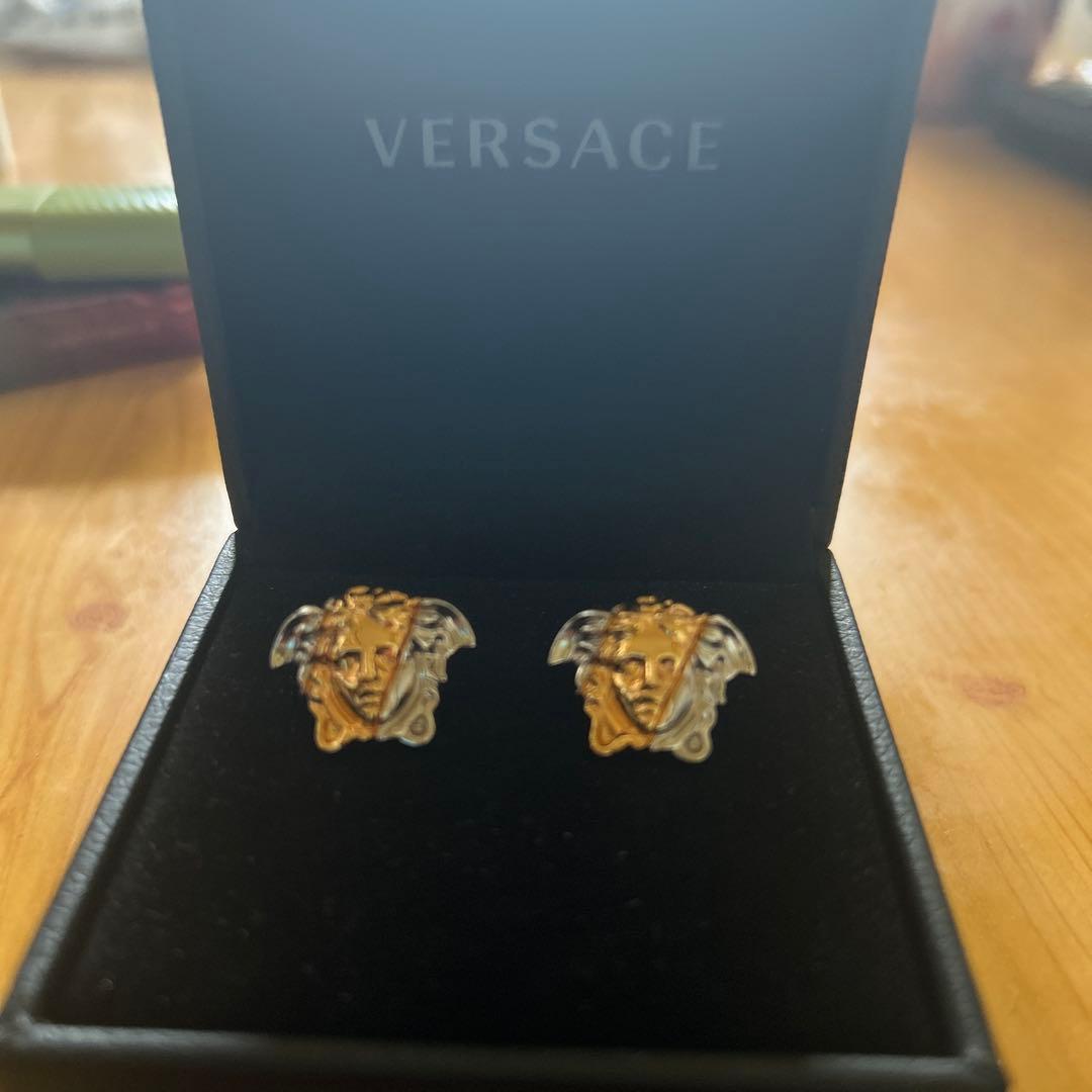 VERSACE メデューサモチーフ ピアス