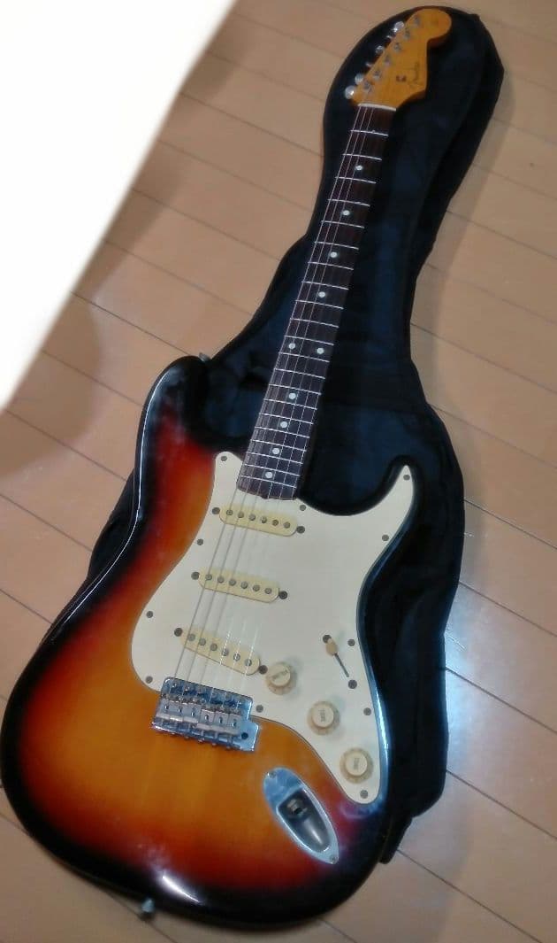 フェンダージャパン　Fender　japan　ストラトキャスター