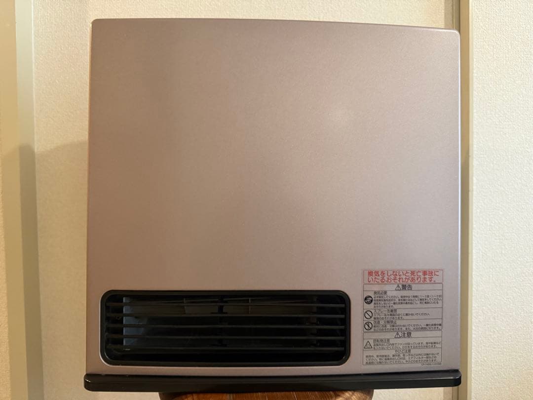 ガスファンヒーター　リンナイ　2018年製