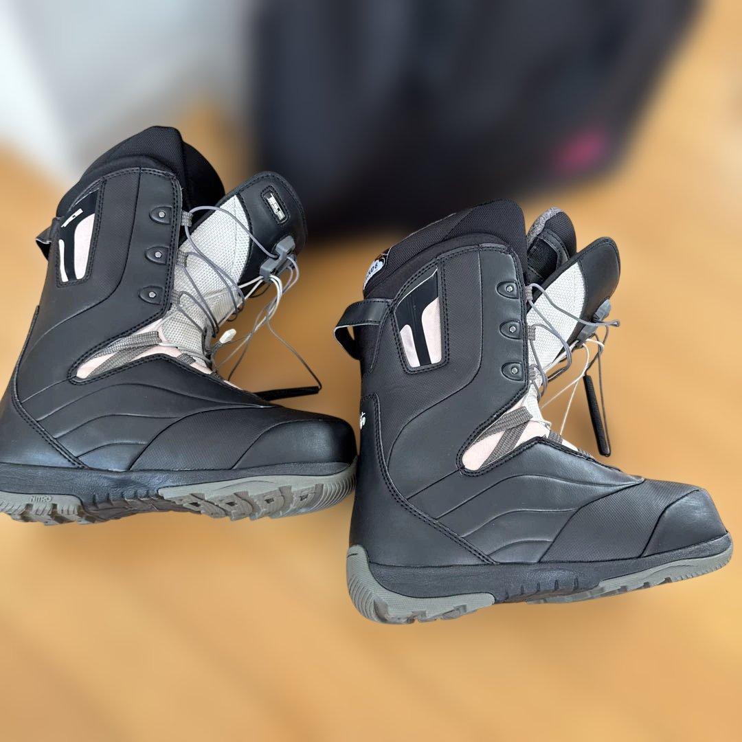 NITRO スノーボードブーツ 収納バッグ付き　24.5cm