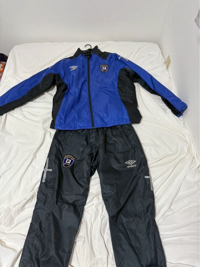 umbro ウィンドブレーカー 履正社　RISEISHA Oサイズ