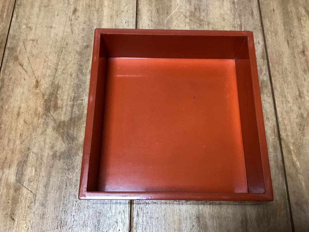 輪島製朱地藻紋刻　五段　重箱　台付　(検) 堆朱　鎌倉彫