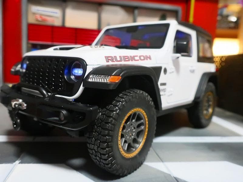 1/18 ジープ ラングラー ルビコン ダイキャスト カスタム