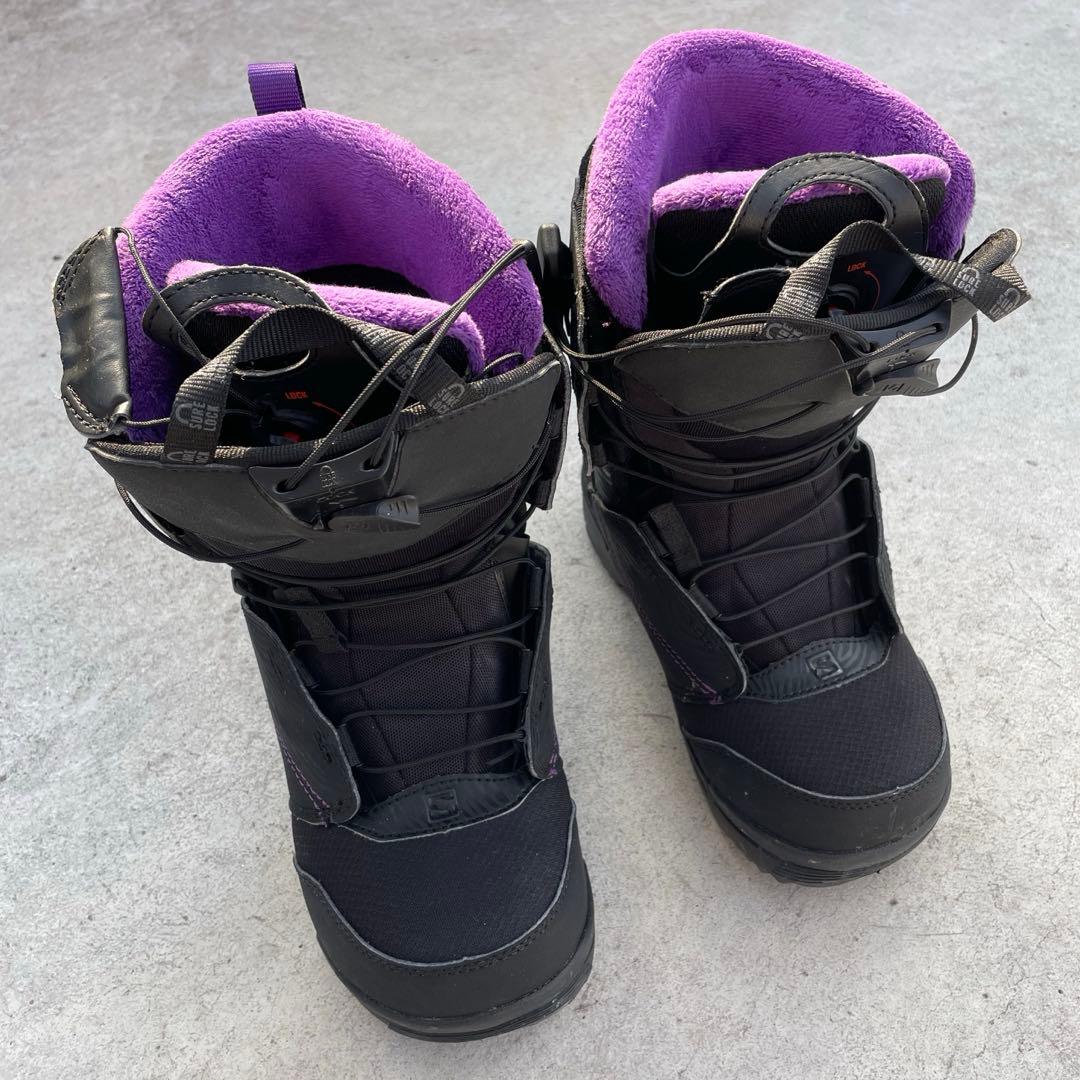 SALOMON 女性用スノーボードブーツ ブラック/パープル 23.5cm
