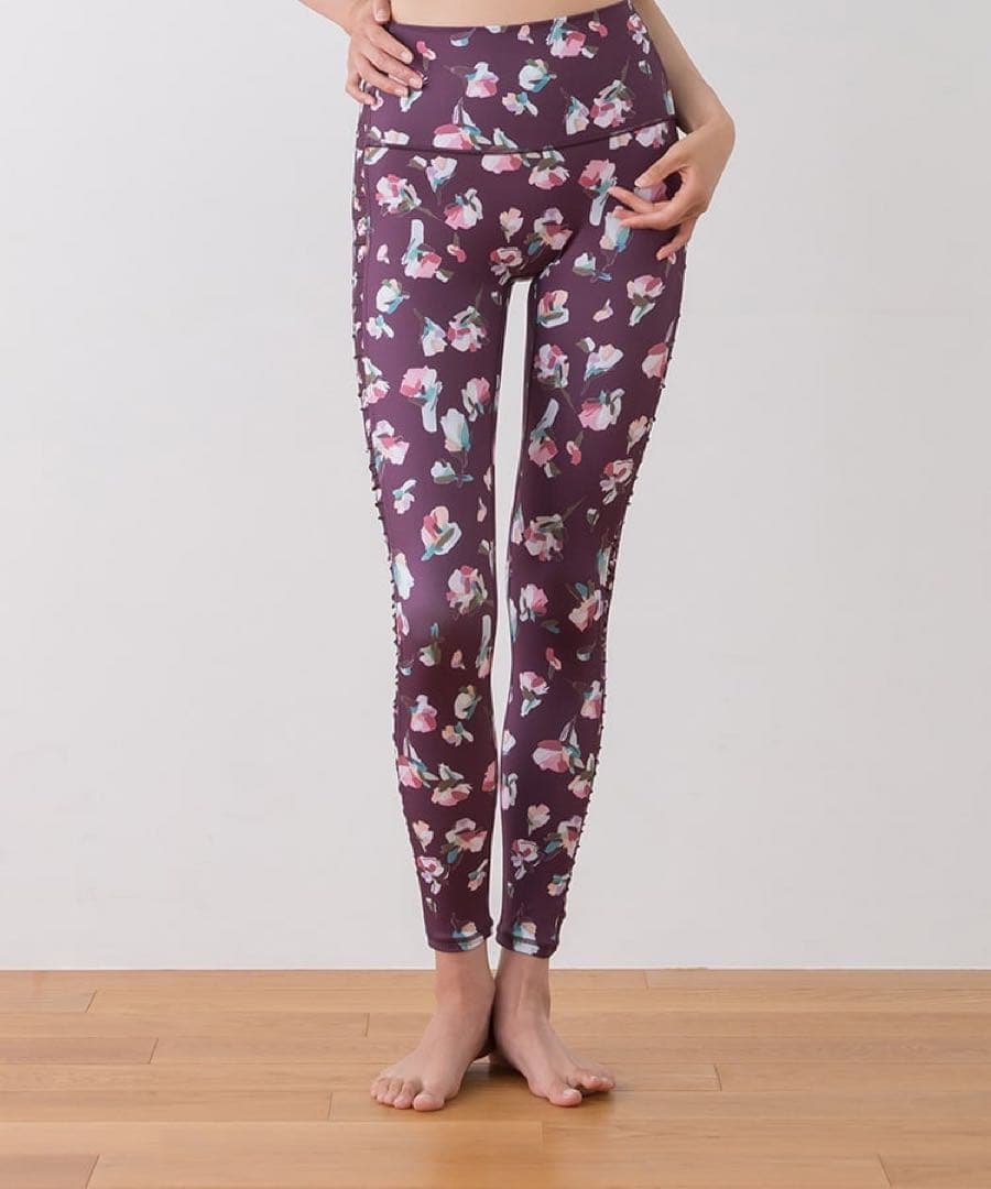 【SUKALA】スカーラ ローズプリントレギンス 新品タグ付き S