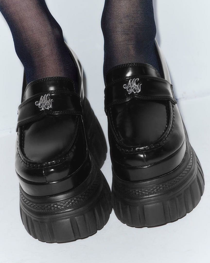 ミシェルマカロン \"史上最強\"盛れる厚底ローファー