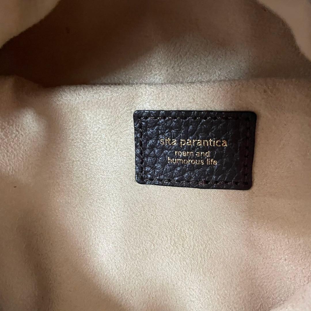 【SITA PARNATICA】ボディバッグ　シボ革　ウエストポーチ ブラック