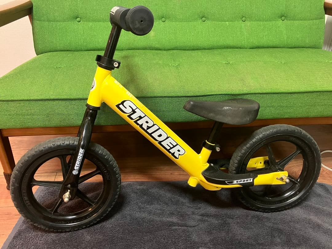 ストライダー　イエロー　スポーツ