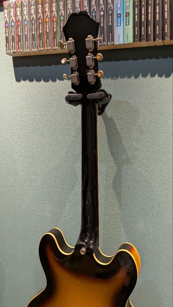 Epiphone Casino VS エピフォン　カジノ　ギター フルアコ