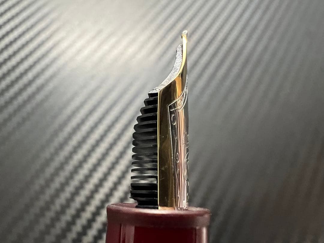 モンブラン マイスターシュテュック 147 トラベラー M ボルドー 万年筆