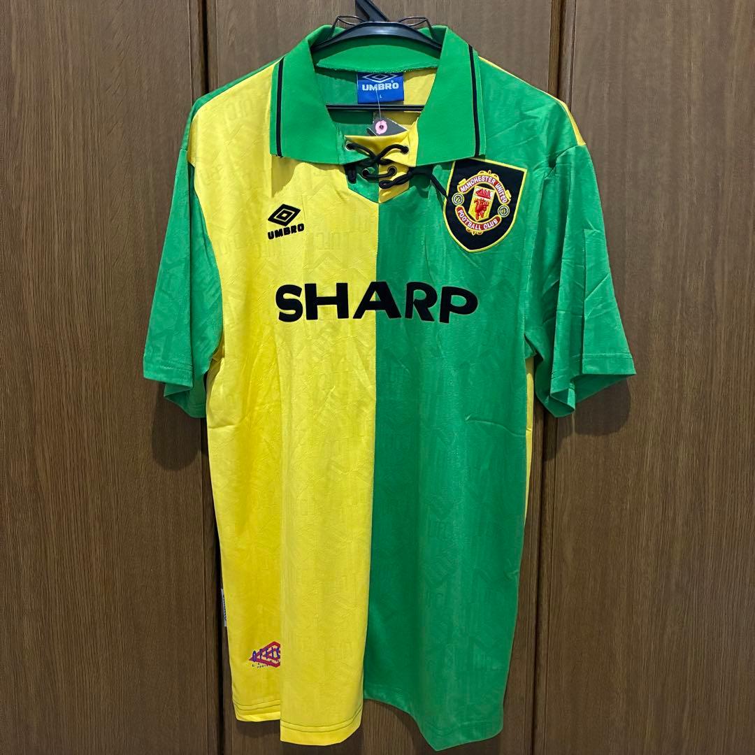 マンチェスター・ユナイテッド UMBRO製 SHARP 復刻ユニフォーム 緑黄