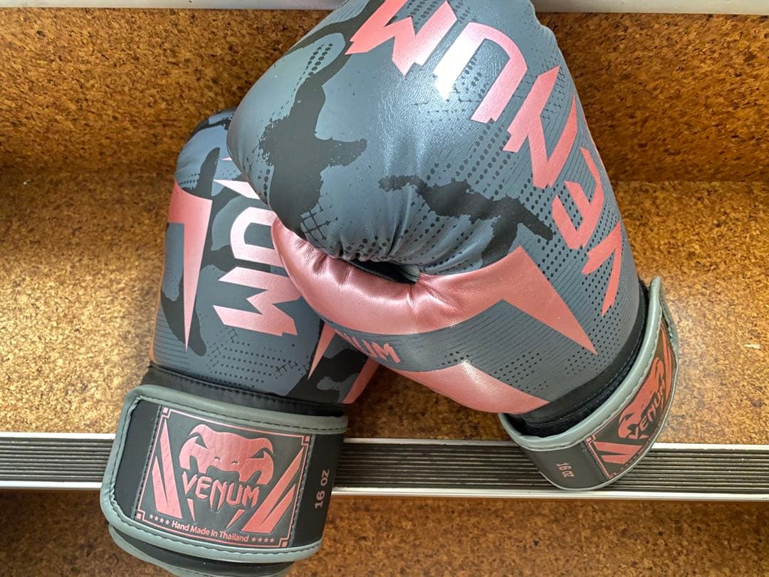ベナム　迷彩ピンク　16oz ボクシンググローブ　美品