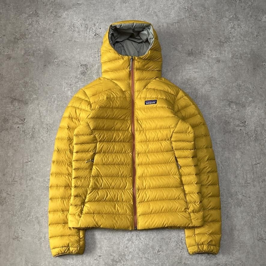 パタゴニア FA23 ダウンセーターフーディ ダウンジャケット S 黄 イエロー