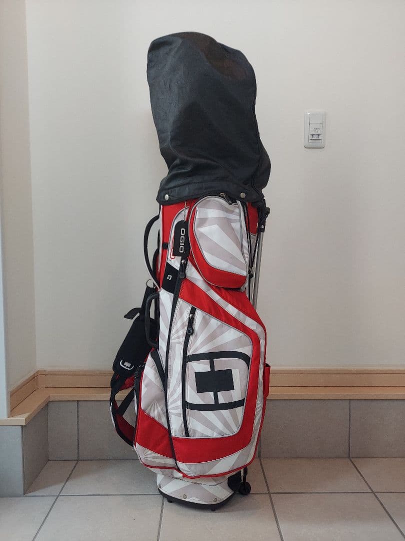 OGIO オジオ キャディバッグ ホワイト/レッド 8分割