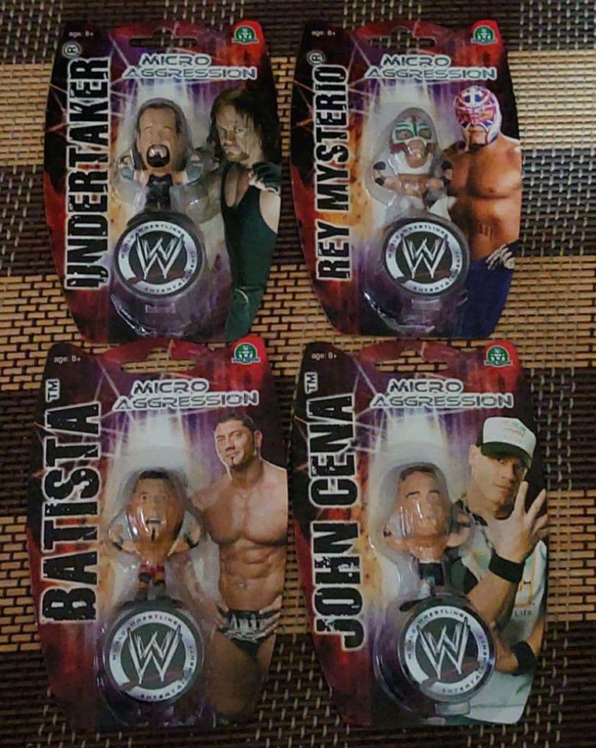 WWE フィギュア&ぬいぐるみ