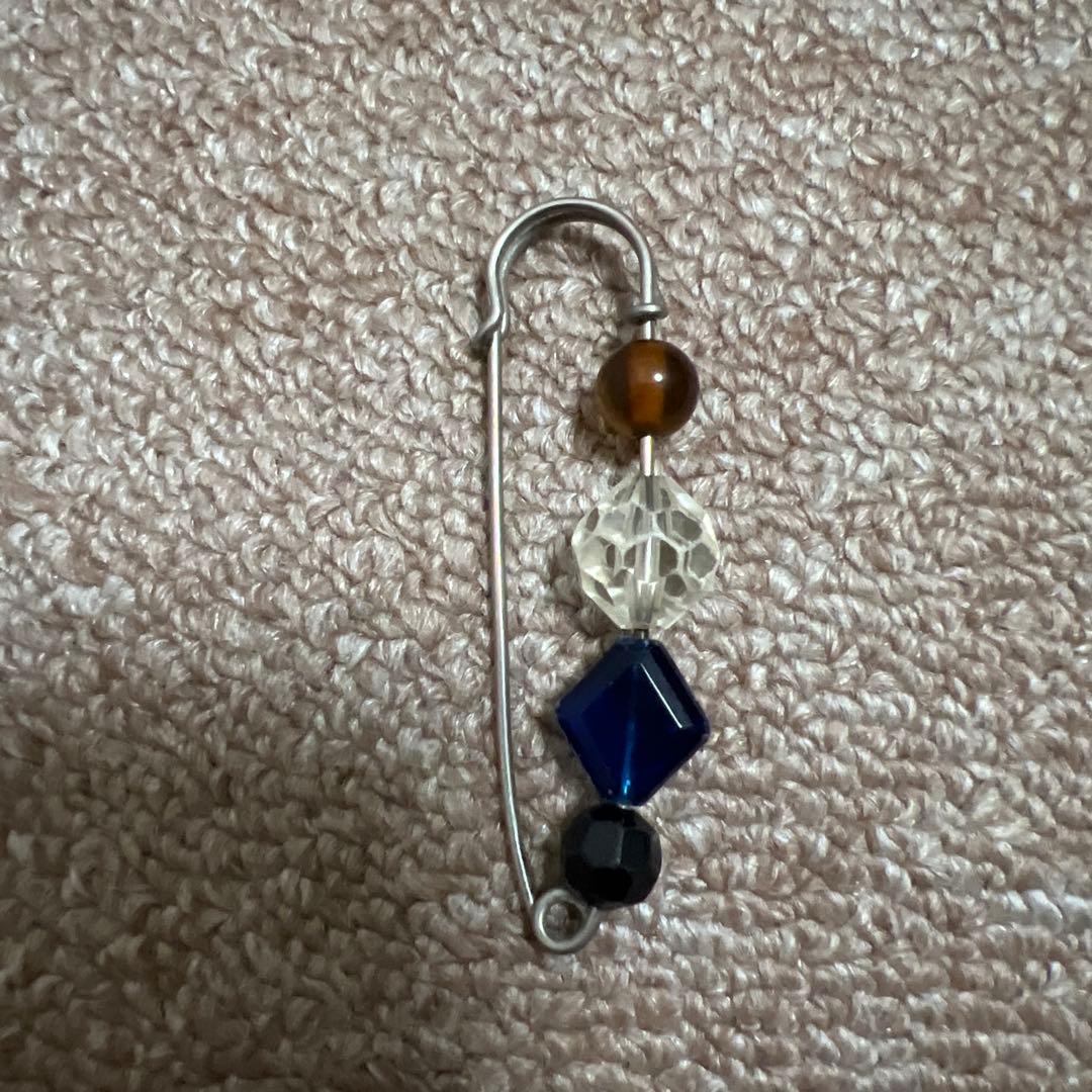 UNDERCOVER butbeautiful期　アンティークビーズ　ブローチ