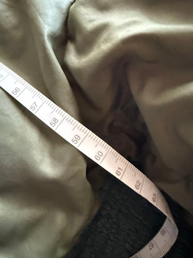 MONCLER オリーブグリーン ダウンジャケット