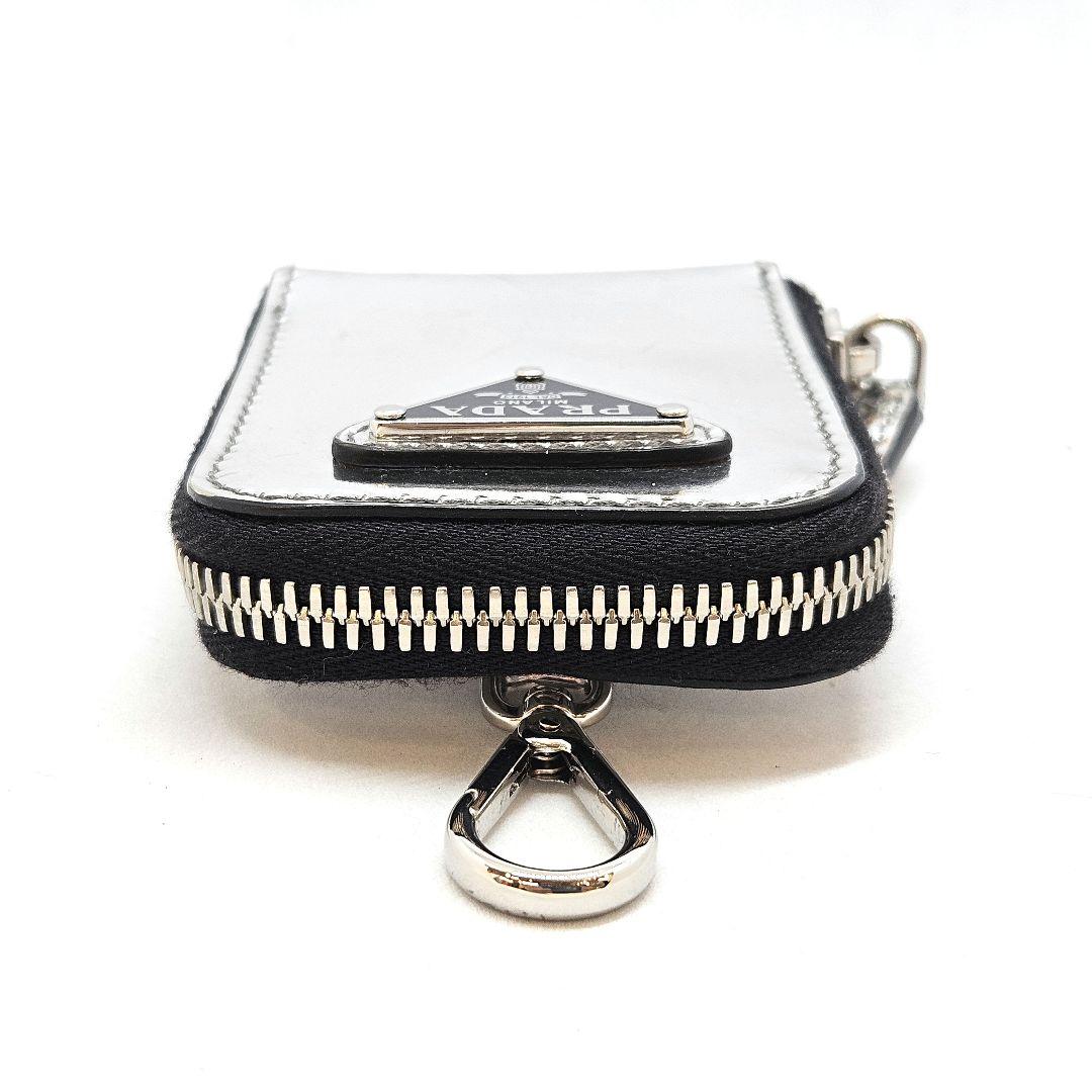 PRADA プラダ キーホルダー チャーム ケース シルバーカラー