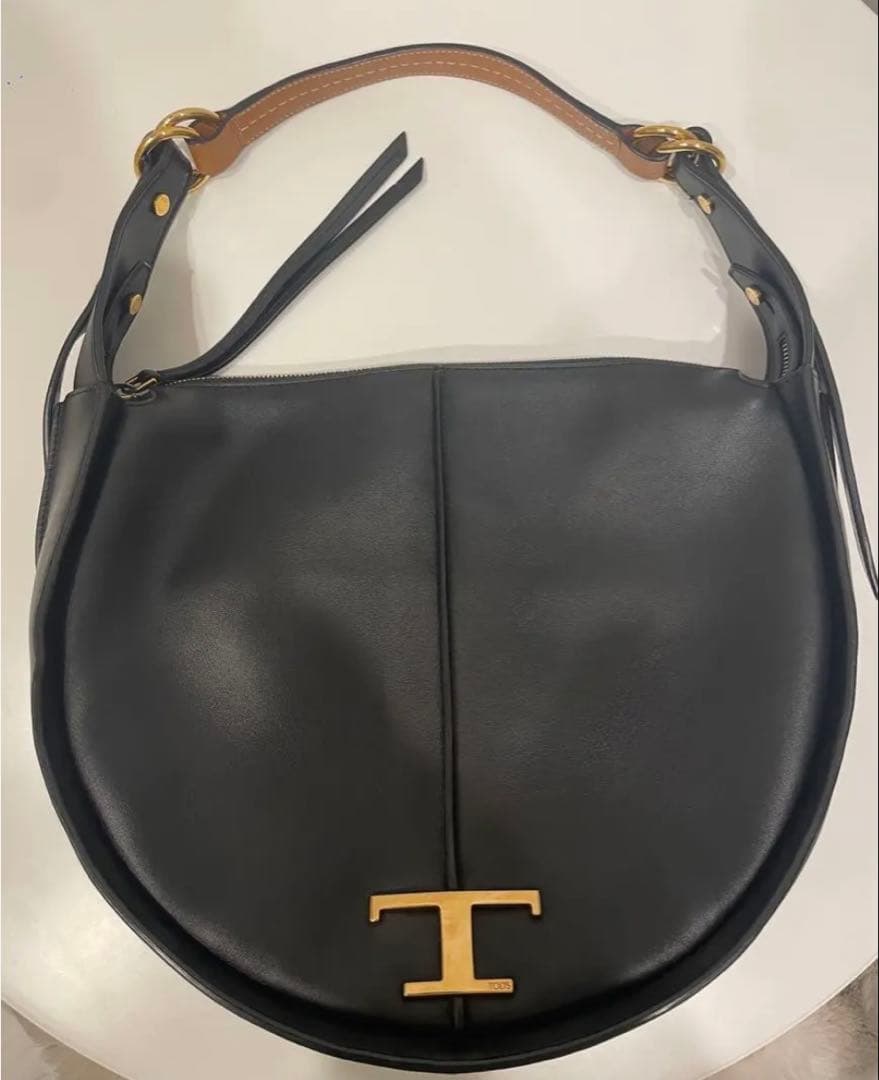 TOD’S トッズ Tタイムレス ホーボーバッグ ブラック ゴールド金具 レザー