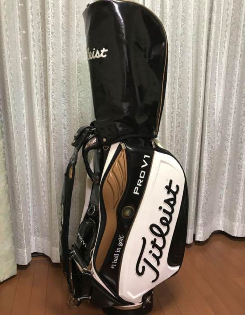 ☆希少・限定☆プロV1記念モデル☆　タイトリスト　キャディバッグ　 CB5V1